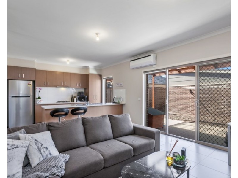 14 Wilhelmina Walk, Epping VIC 3076
