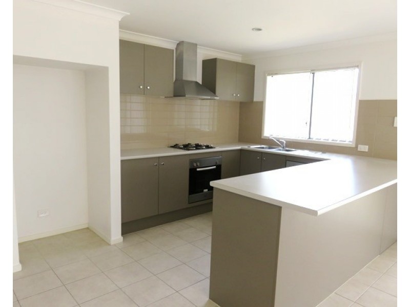 3 Hanmer Drive, South Morang VIC 3752