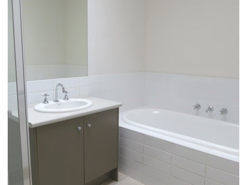 3 Hanmer Drive, South Morang VIC 3752