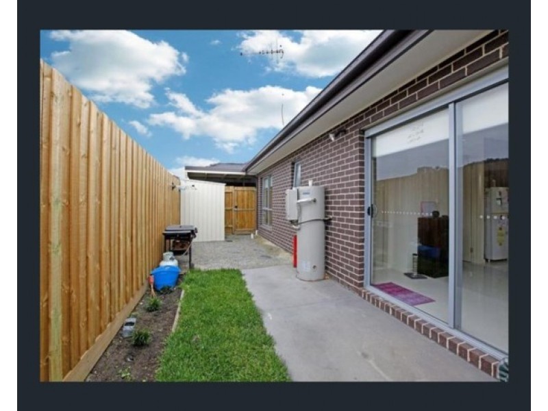 1/10 Hermione Terrace, Epping VIC 3076