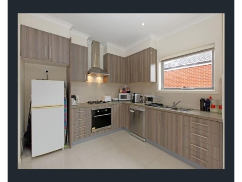 1/10 Hermione Terrace, Epping VIC 3076