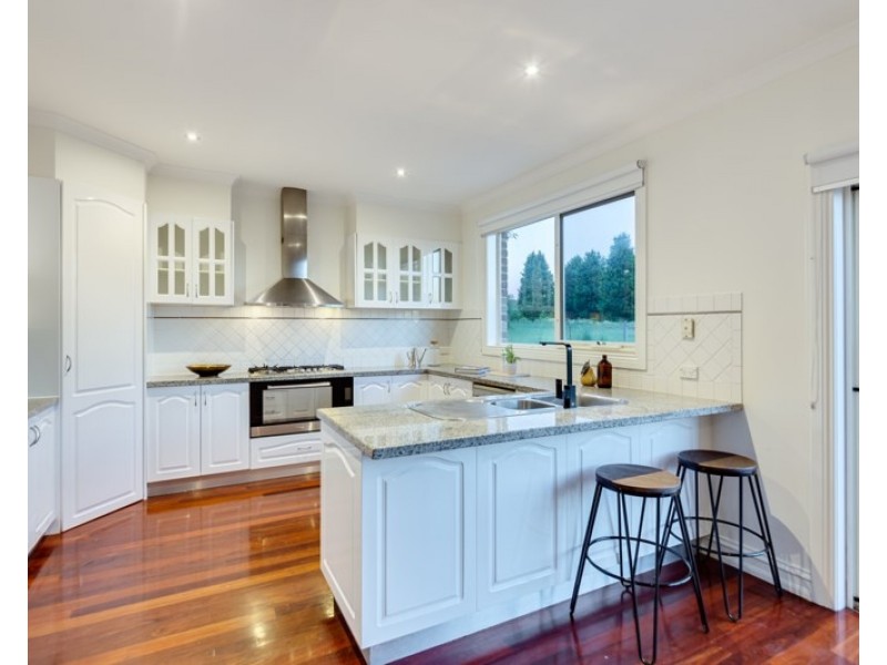 27 Augusta Way, Wallan VIC 3756