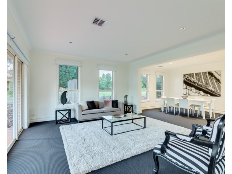 27 Augusta Way, Wallan VIC 3756