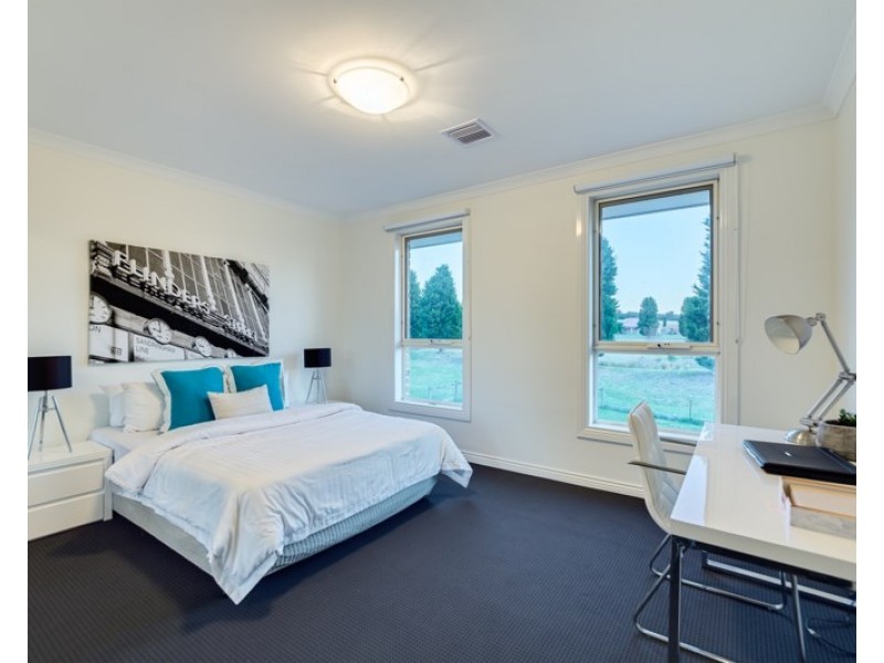 27 Augusta Way, Wallan VIC 3756