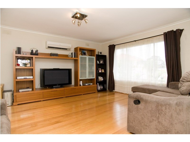 6 Vanessa Avenue, Lalor VIC 3075