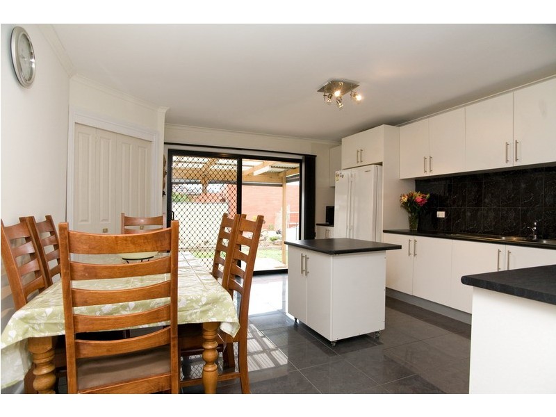 6 Vanessa Avenue, Lalor VIC 3075