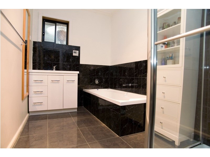 6 Vanessa Avenue, Lalor VIC 3075