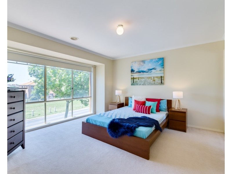 63 The Lakes Boulevard, South Morang VIC 3752