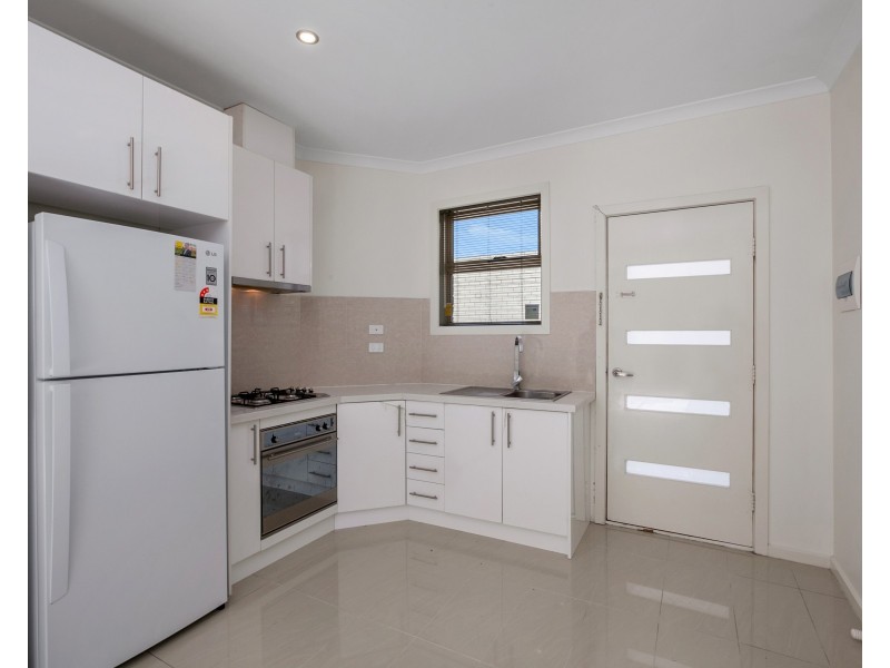 4/3 Poplar Street, Thomastown VIC 3074