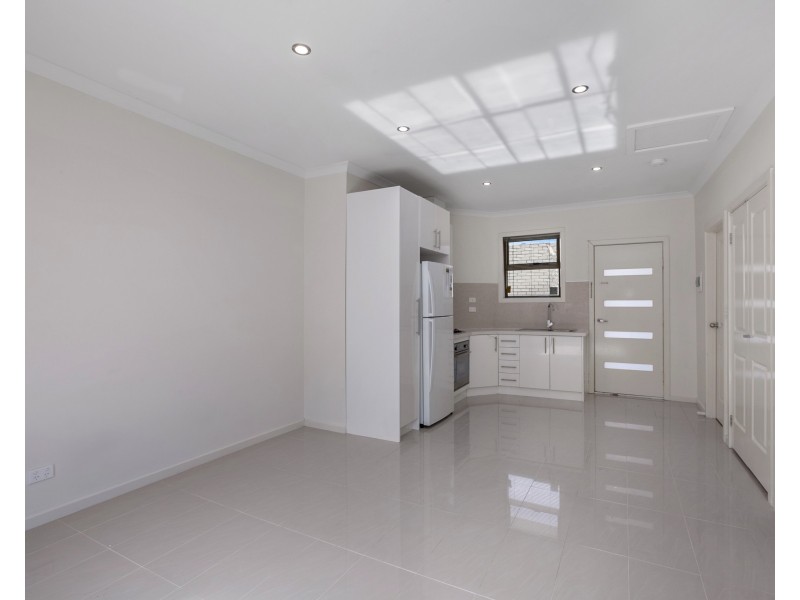 4/3 Poplar Street, Thomastown VIC 3074