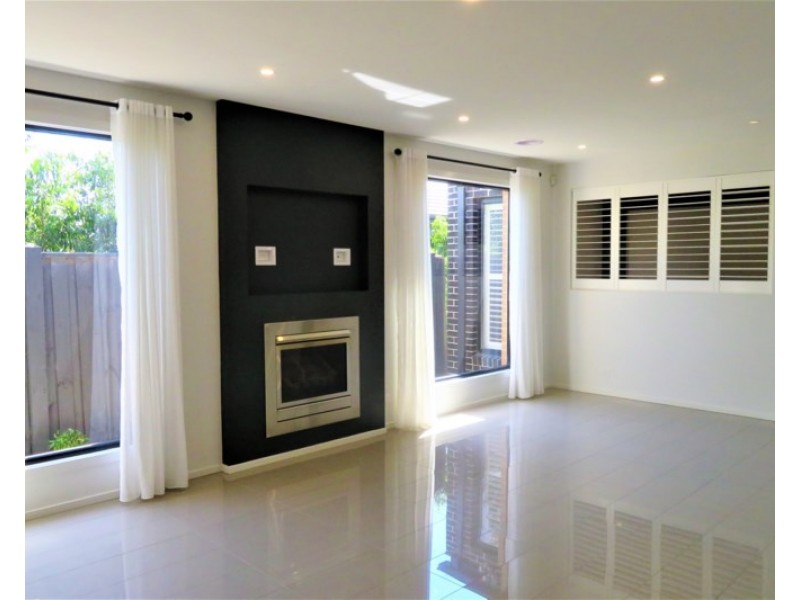 44 Newmarket Parade, Mickleham VIC 3064