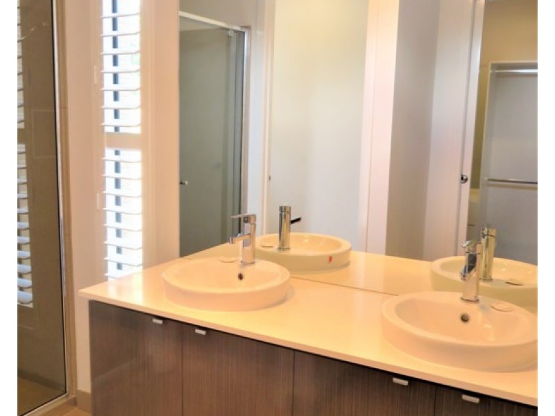 44 Newmarket Parade, Mickleham VIC 3064