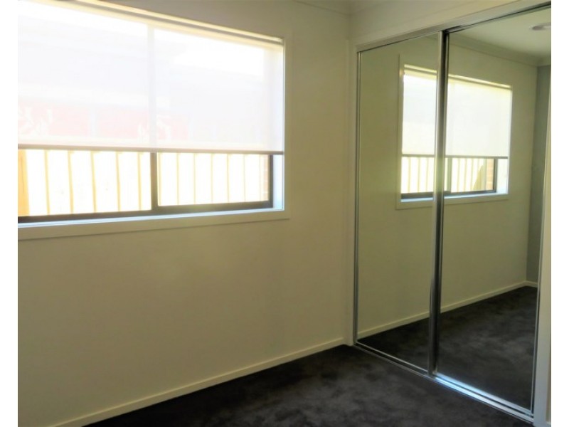 44 Newmarket Parade, Mickleham VIC 3064