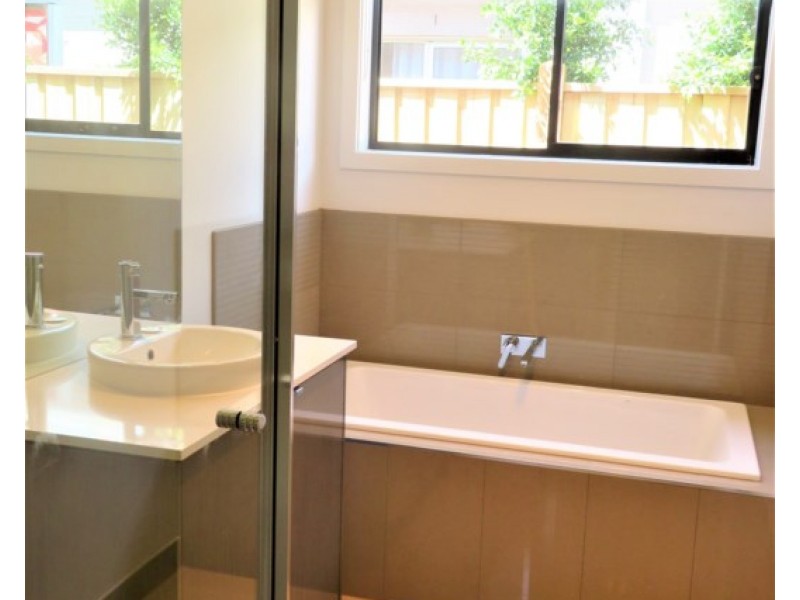 44 Newmarket Parade, Mickleham VIC 3064