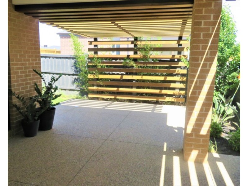 44 Newmarket Parade, Mickleham VIC 3064