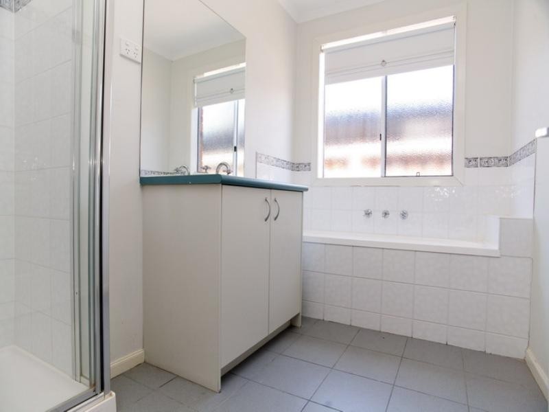 15 Cassowary Road, South Morang VIC 3752