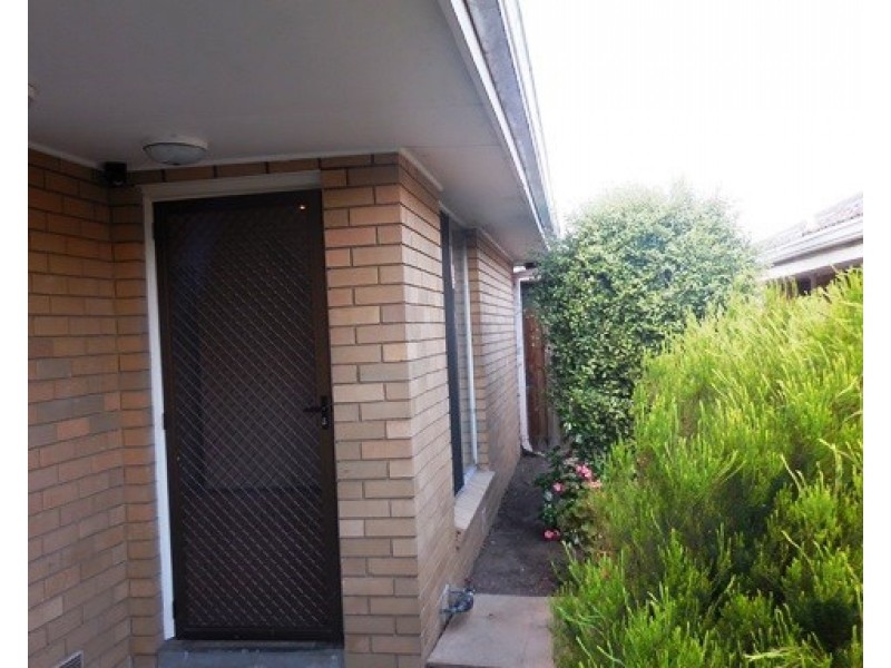 5/70 Purinuan Road, Reservoir VIC 3073