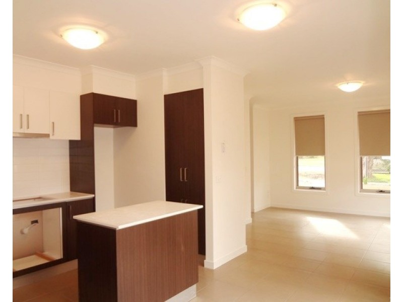 1/19 Young Street, Epping VIC 3076