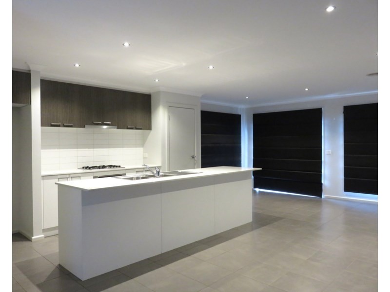 43 Yarradale Drive, Mickleham VIC 3064