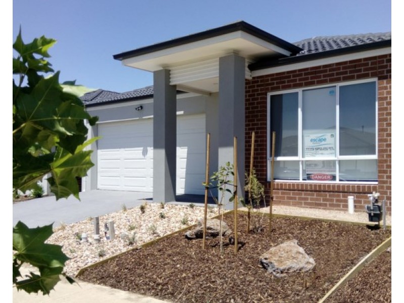 28 Stettler Boulevard, Mickleham VIC 3064