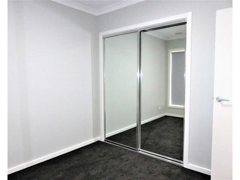 28 Stettler Boulevard, Mickleham VIC 3064