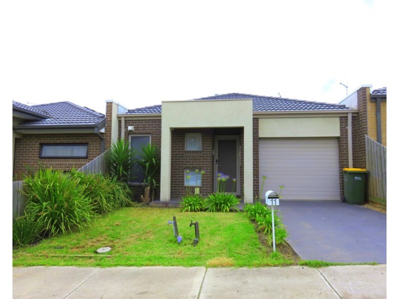 11 Oriano Street, Epping VIC 3076