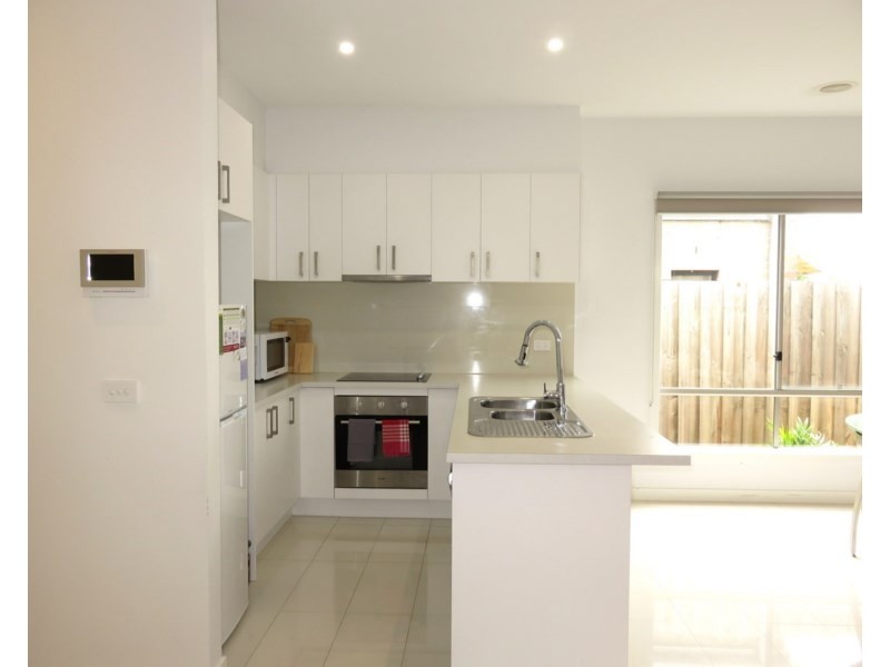 11 Oriano Street, Epping VIC 3076