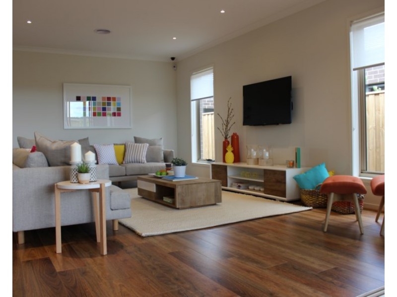 38 Newmarket Parade, Mickleham VIC 3064