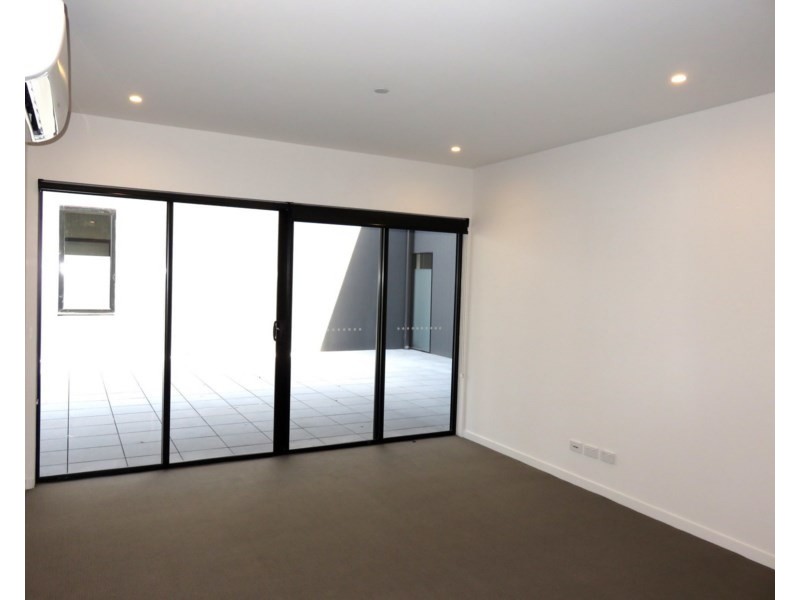 310/30 Oleander Drive, Mill Park VIC 3082