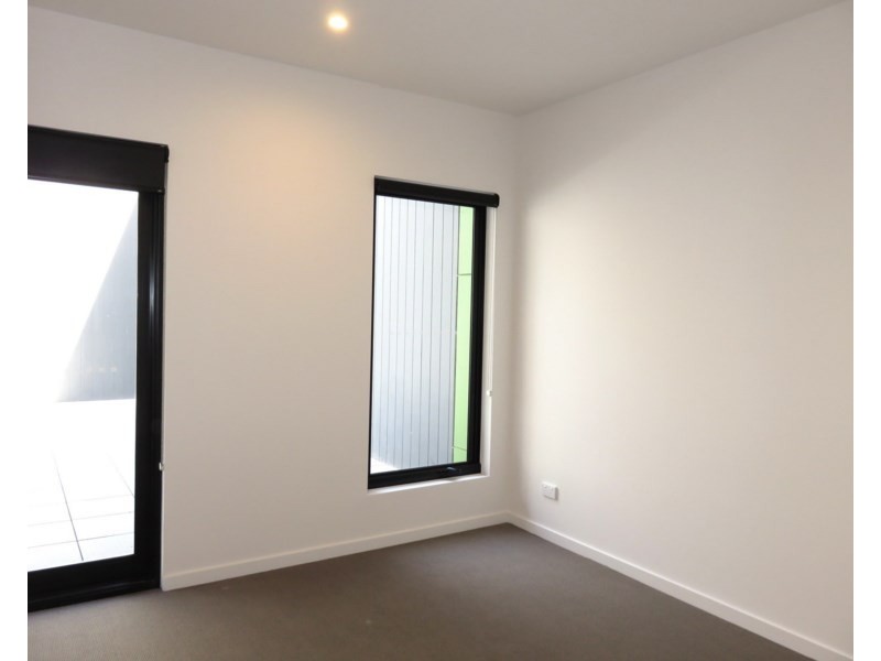 310/30 Oleander Drive, Mill Park VIC 3082