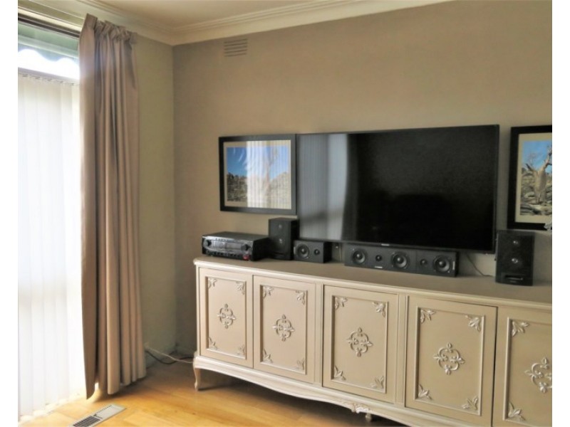 67 Memorial Avenue, Epping VIC 3076