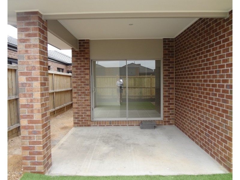 19 Verde Parade, Epping VIC 3076