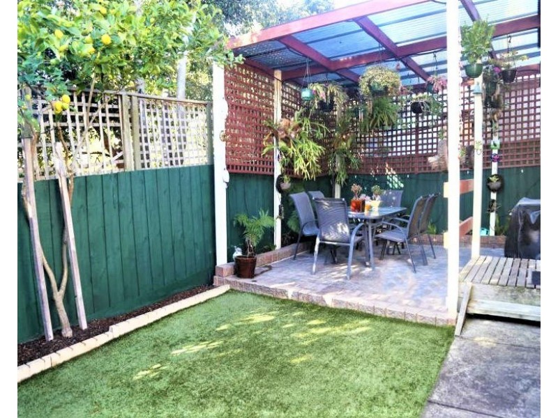 2/1 Hilliana Waters, Mill Park VIC 3082