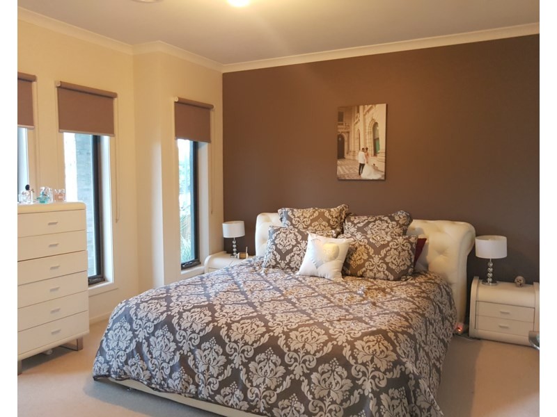 11 Cloverfield Crescent, Wollert VIC 3750