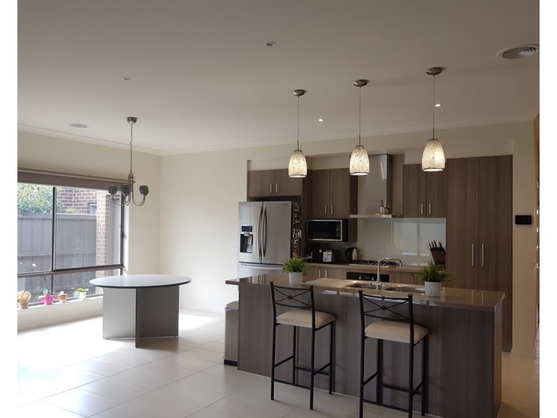 11 Cloverfield Crescent, Wollert VIC 3750