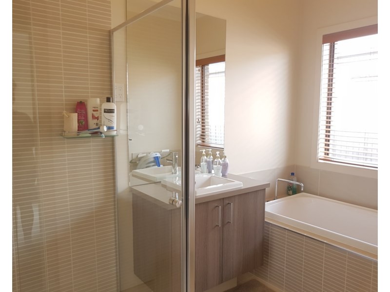 11 Cloverfield Crescent, Wollert VIC 3750