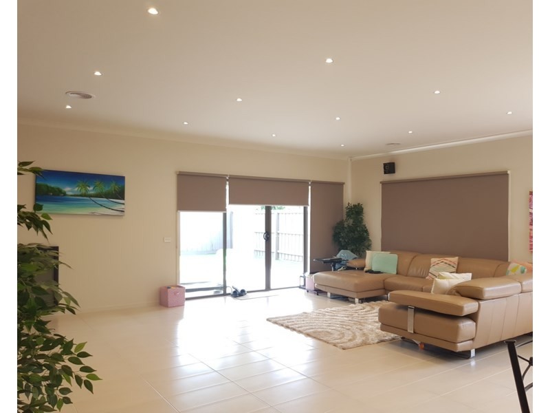 11 Cloverfield Crescent, Wollert VIC 3750