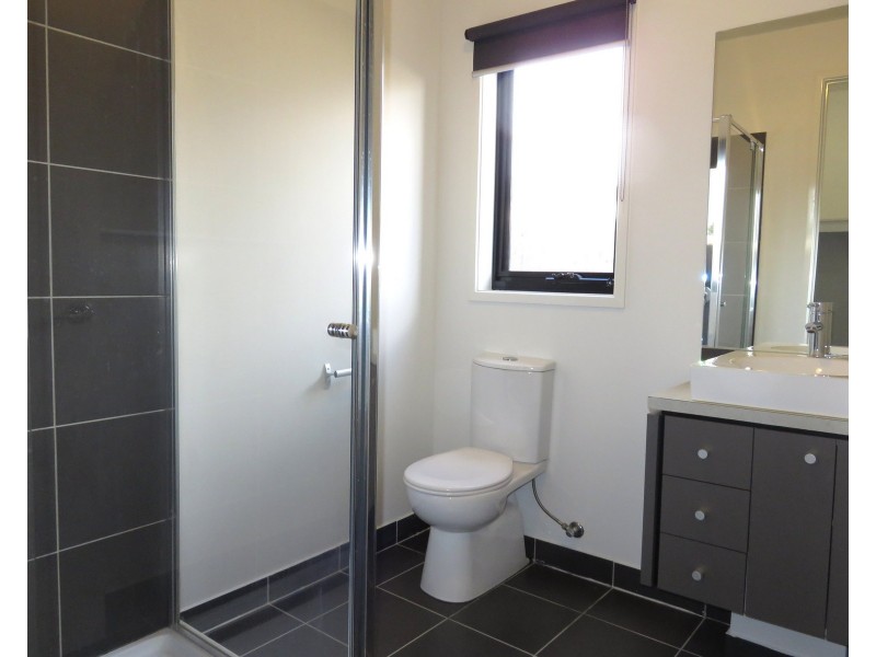 4 Lustre Close, Epping VIC 3076