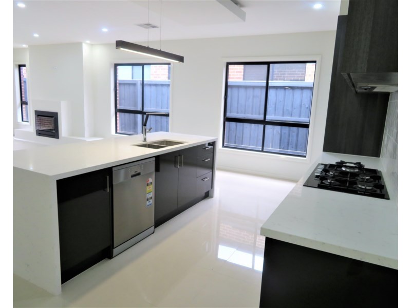 7 Mount Stewart Avenue, Wollert VIC 3750