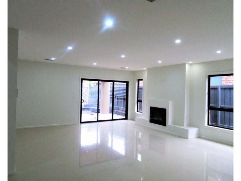 7 Mount Stewart Avenue, Wollert VIC 3750