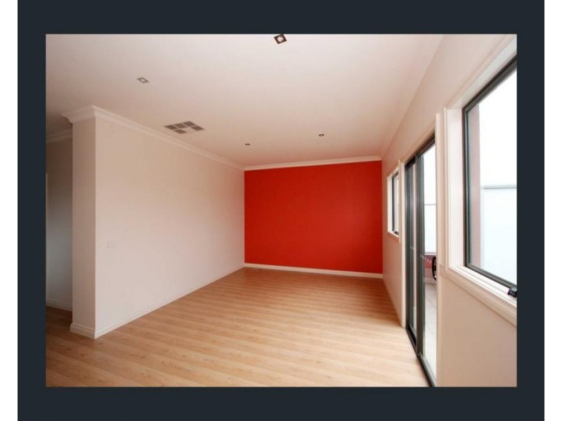 11 Cobb Street, South Morang VIC 3752