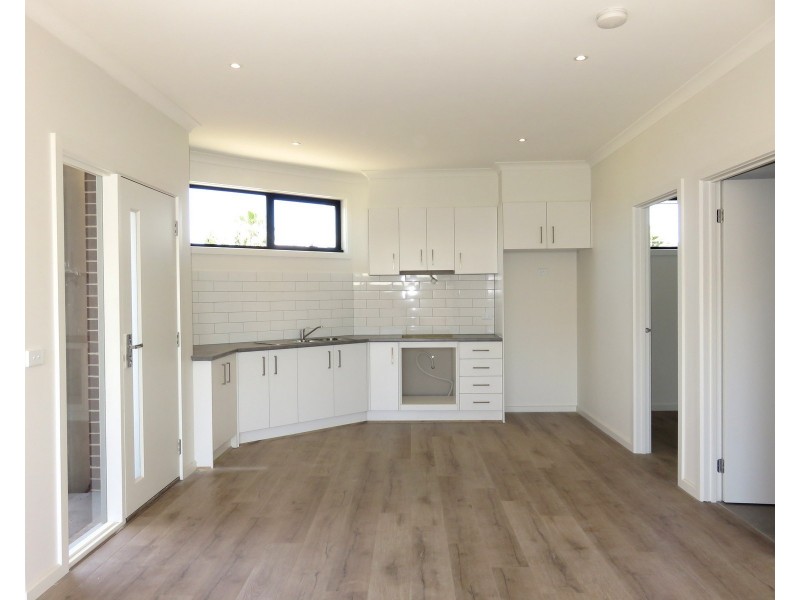 2/27 David Street, Lalor VIC 3075