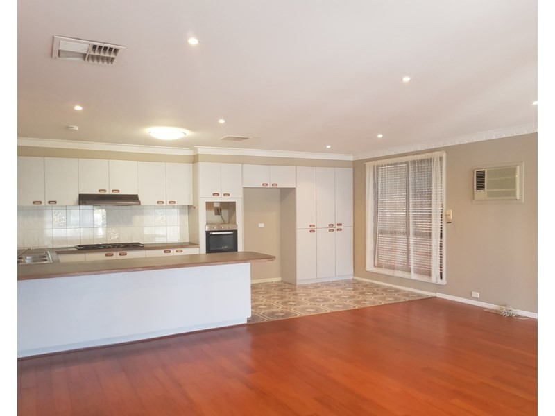 12 Globe Place, Epping VIC 3076