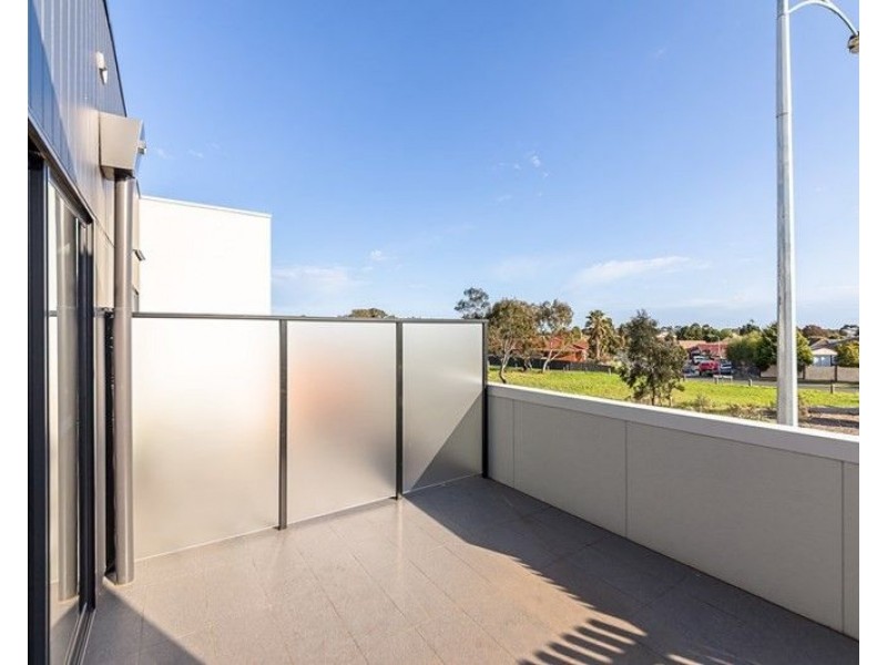 208/55 Oleander Drive, Mill Park VIC 3082