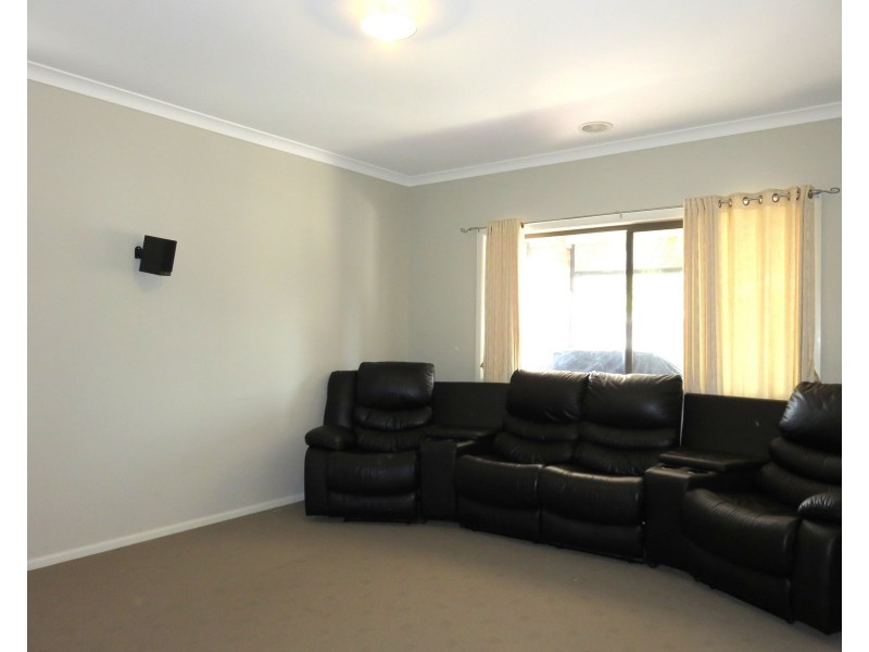 6 Westham Way, Wollert VIC 3750