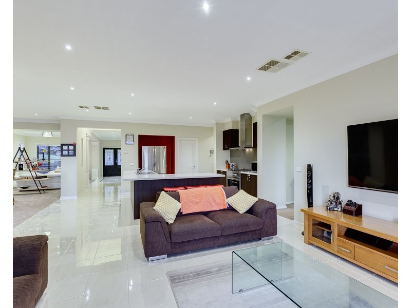 7 Excelsior Heights, Craigieburn VIC 3064