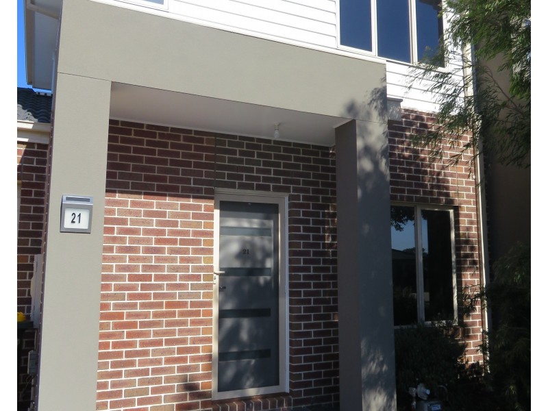 21 Yumbarra Parade, Wollert VIC 3750