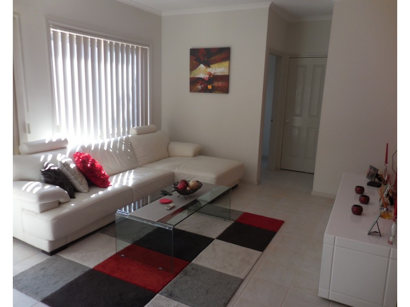 4 Crepe Myrtle Crescent, South Morang VIC 3752