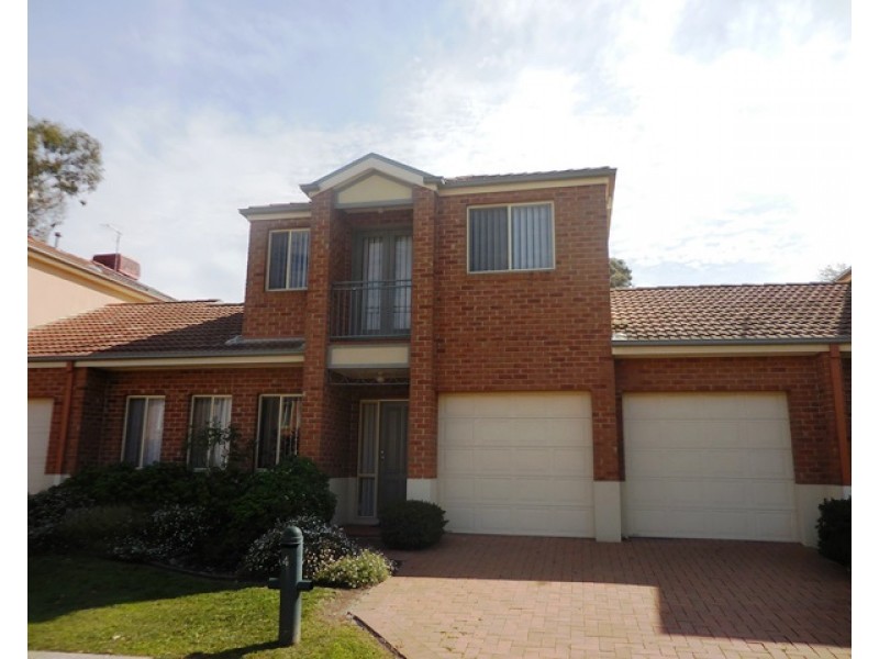 4 Crepe Myrtle Crescent, South Morang VIC 3752