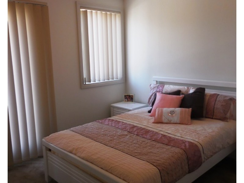 4 Crepe Myrtle Crescent, South Morang VIC 3752